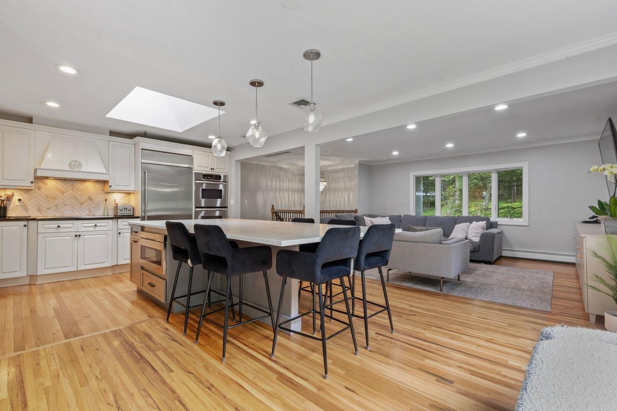 Interior, Kitchen, Living room, Pendant Lights, Recessed Lighting, Stainless Steel Appliances, Wood Texture Flooring