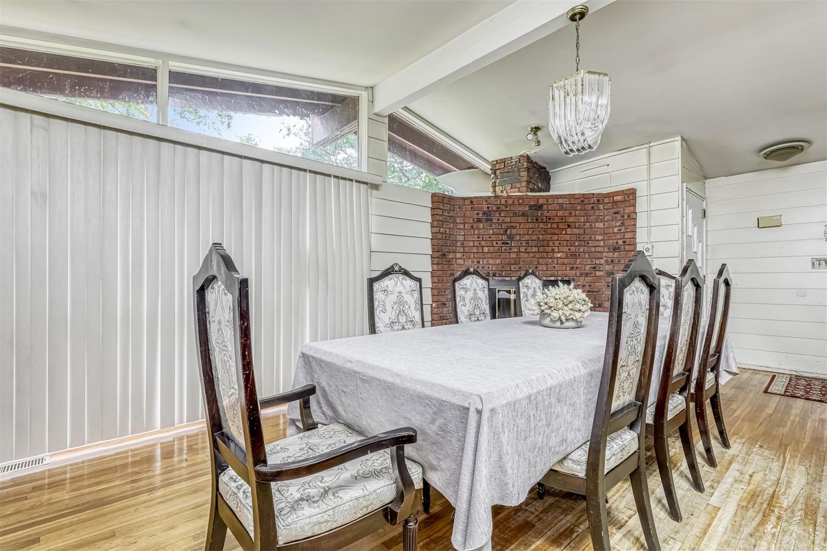 Dining room, Interior, Pendant Lights, Stone Walls, Wood Texture Flooring