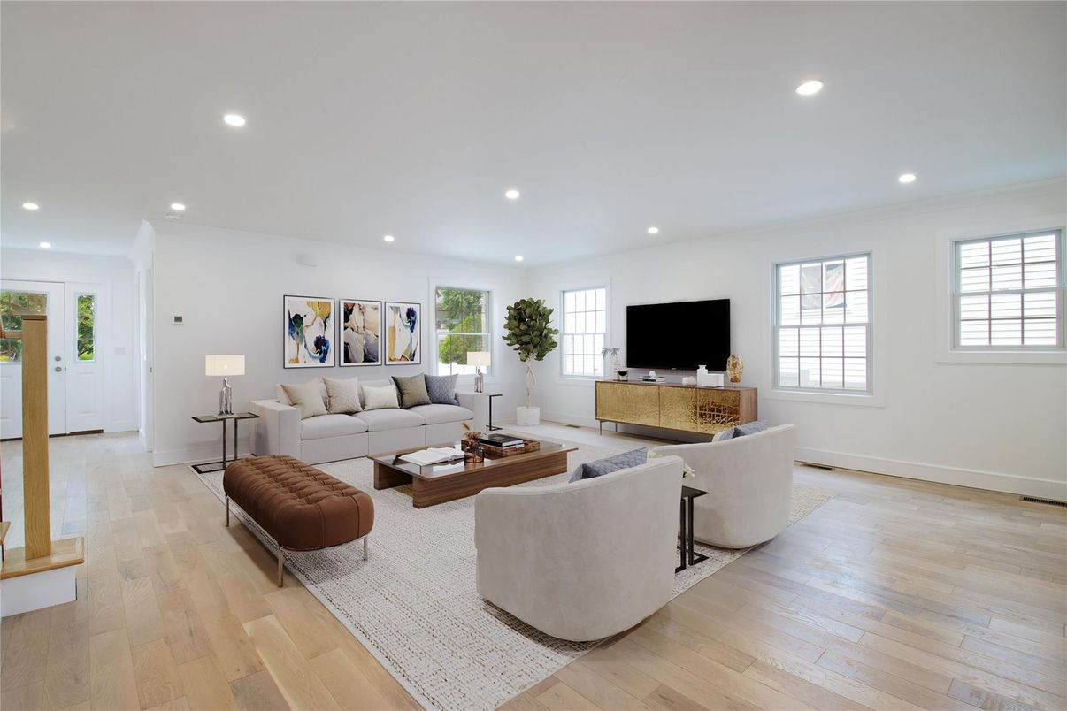 Interior, Living room, Recessed Lighting, Wood Texture Flooring