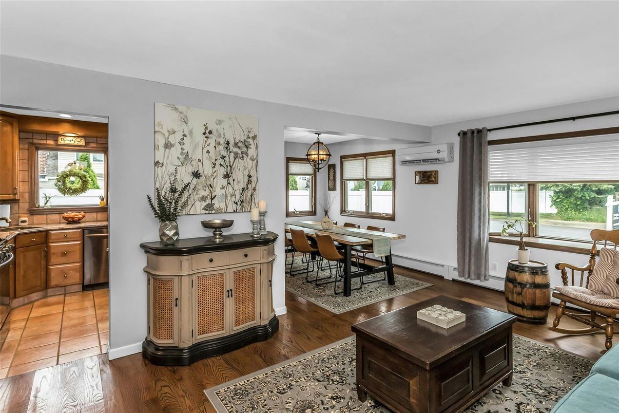 Dining room, Interior, Living room, Pendant Lights, Wood Texture Flooring