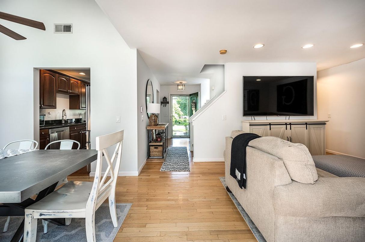 Dining room, Interior, Recessed Lighting, Wood Texture Flooring