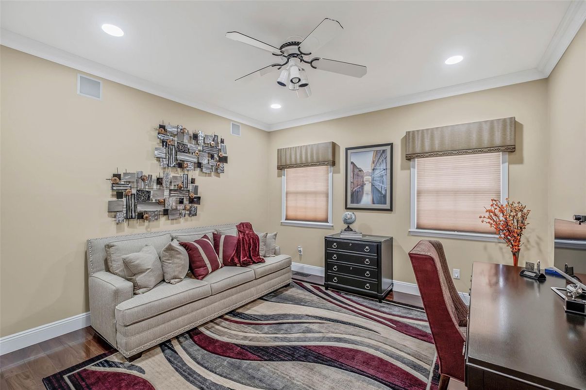 Home Office, Interior, Recessed Lighting, Wood Texture Flooring