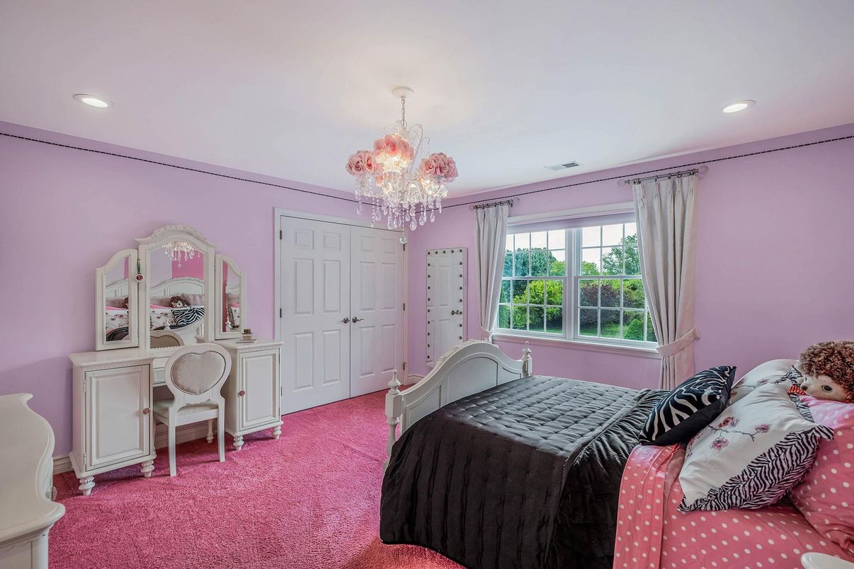 Bedroom, Chandelier, Interior, Recessed Lighting