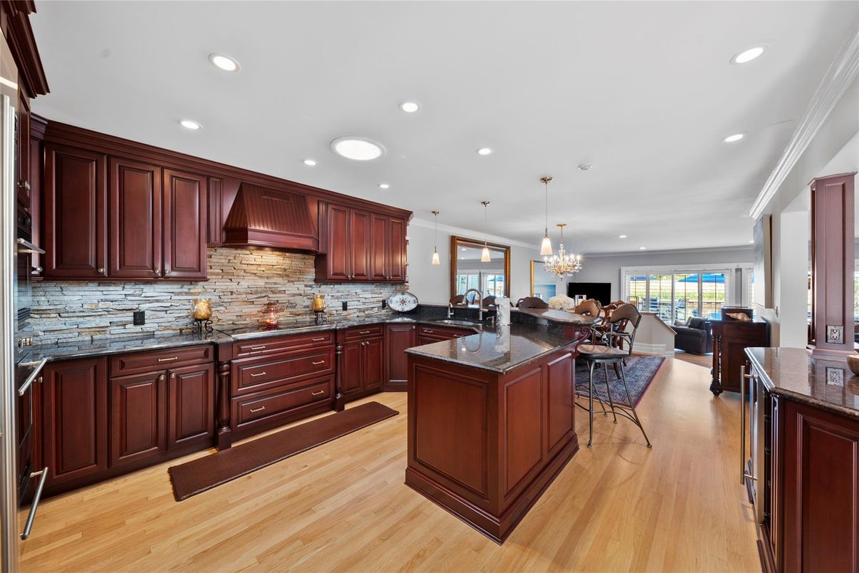 Chandelier, Dining room, Interior, Kitchen, Pendant Lights, Recessed Lighting, Wood Texture Flooring