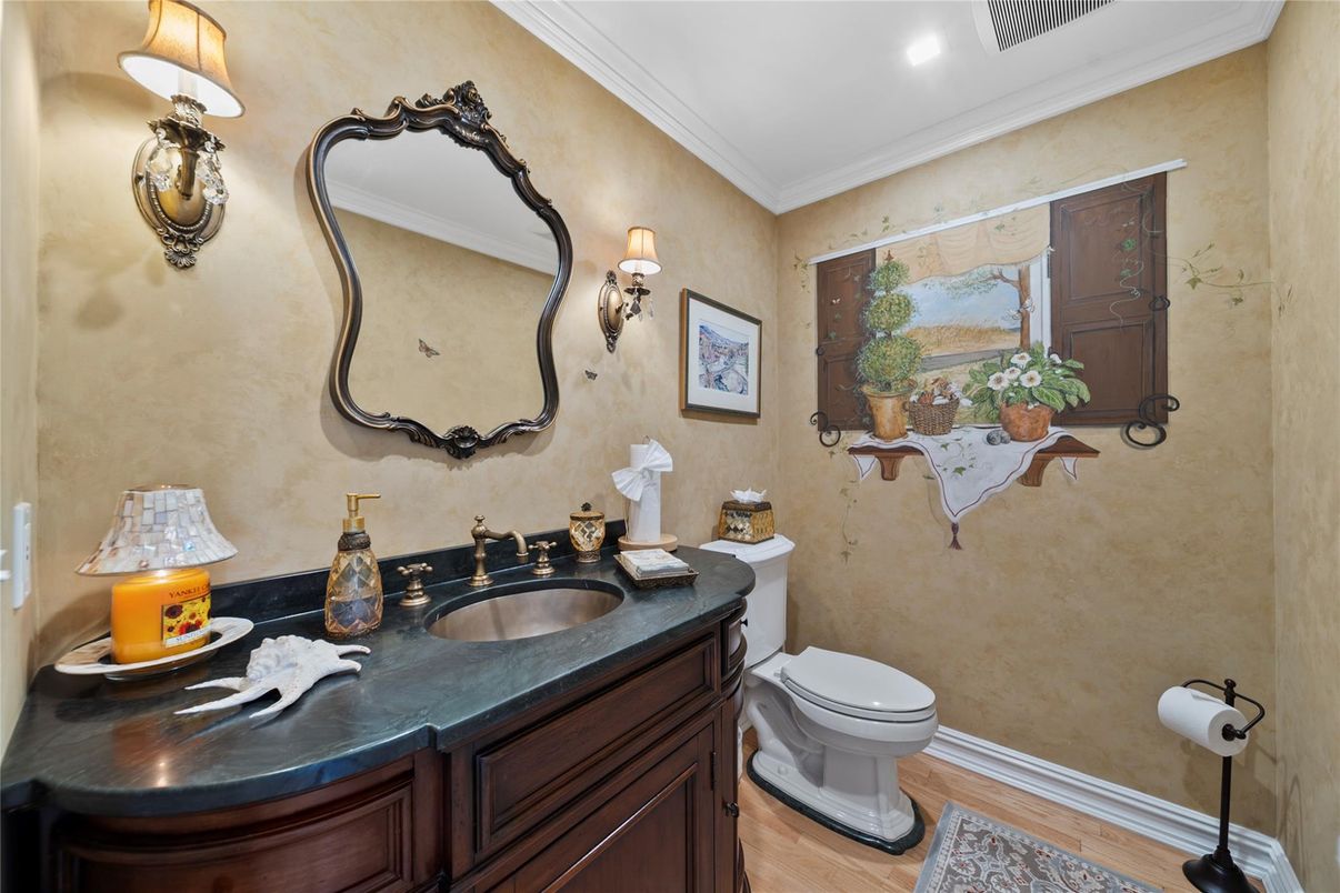 Bathroom, Interior, Recessed Lighting, Wood Texture Flooring