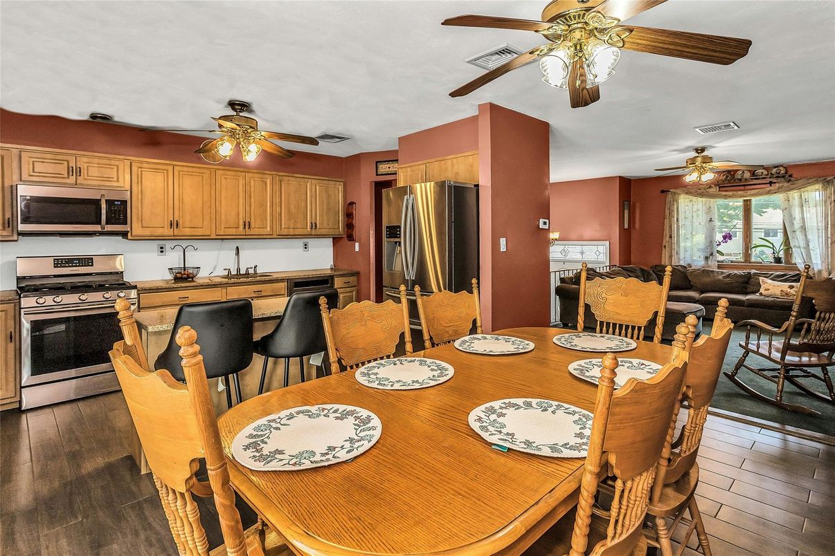 Dining room, Interior, Kitchen, Living room, Stainless Steel Appliances, Wood Texture Flooring