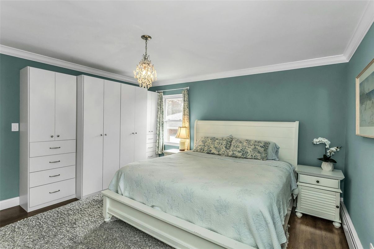 Bedroom, Interior, Pendant Lights, Wood Texture Flooring