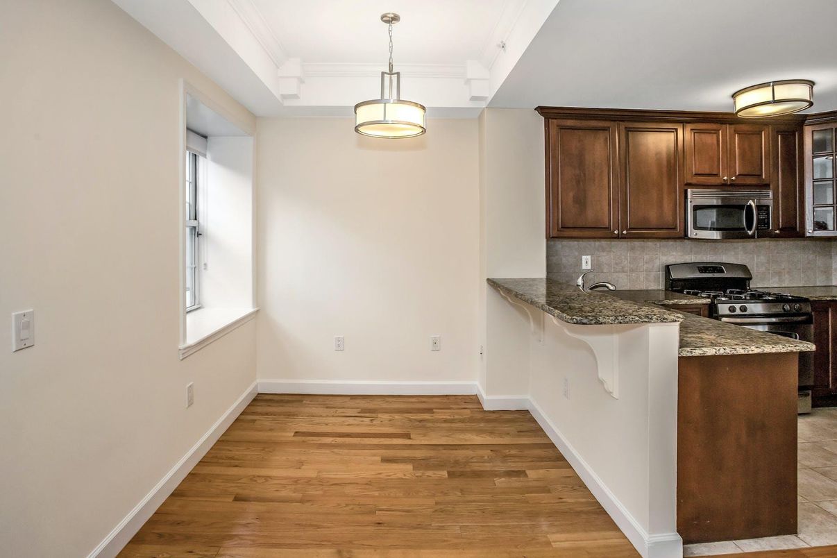 Interior, Kitchen, Pendant Lights, Wood Texture Flooring