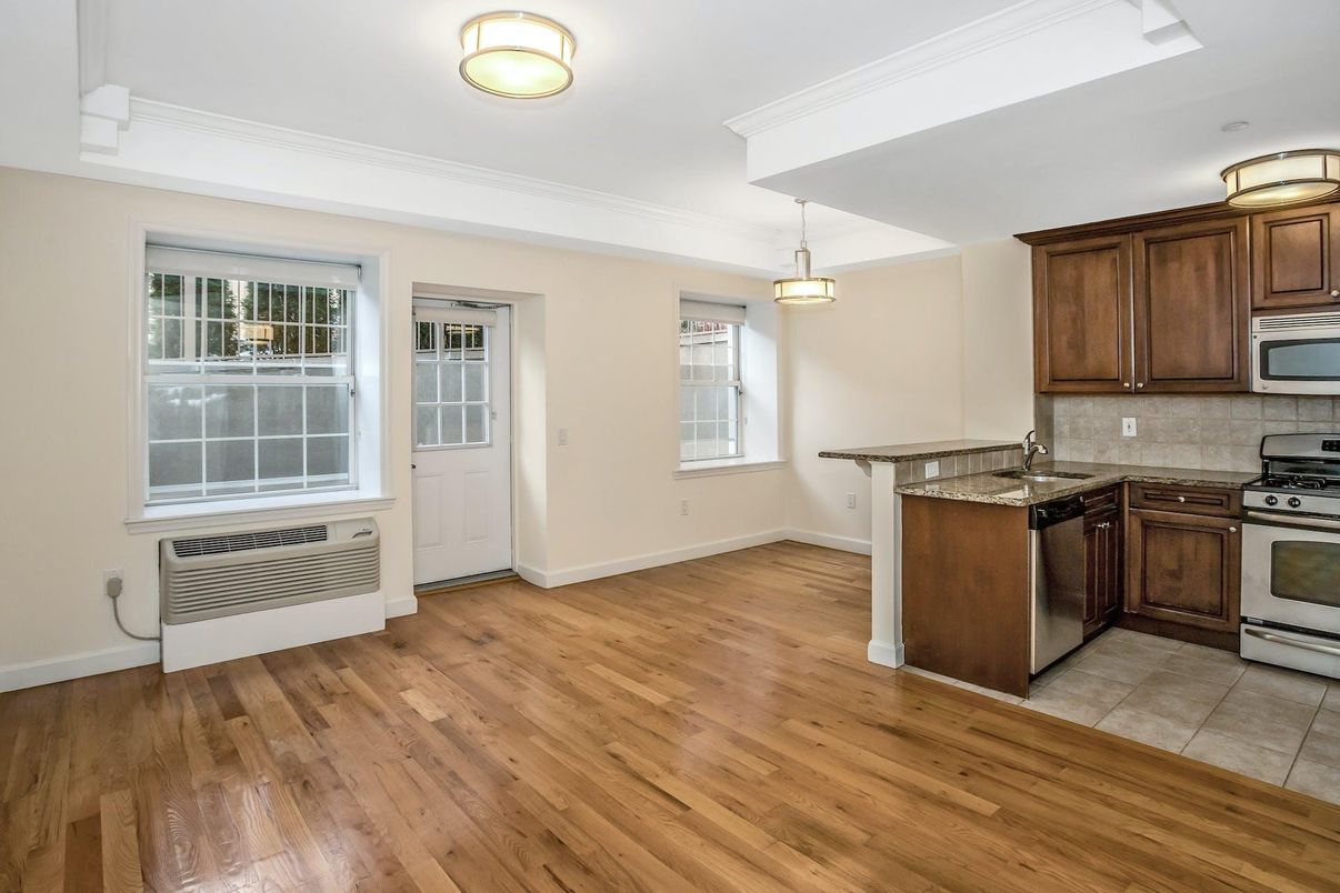 Interior, Kitchen, Pendant Lights, Wood Texture Flooring