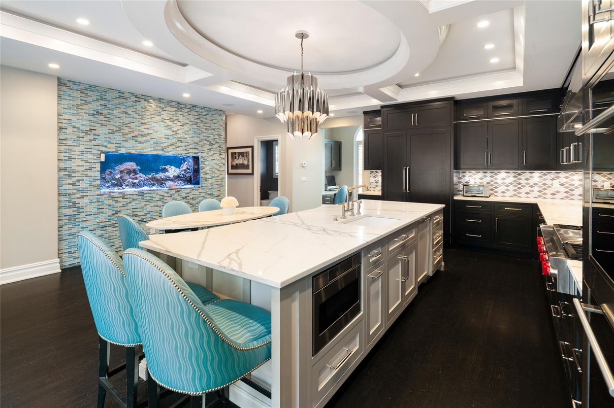 Chandelier, Dining room, Interior, Kitchen, Pendant Lights, Recessed Lighting, Wood Texture Flooring