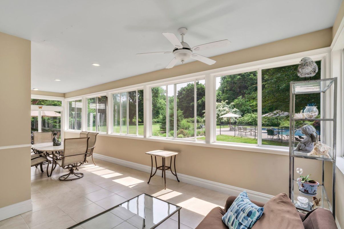 Dining room, Interior, Recessed Lighting, Sun Room