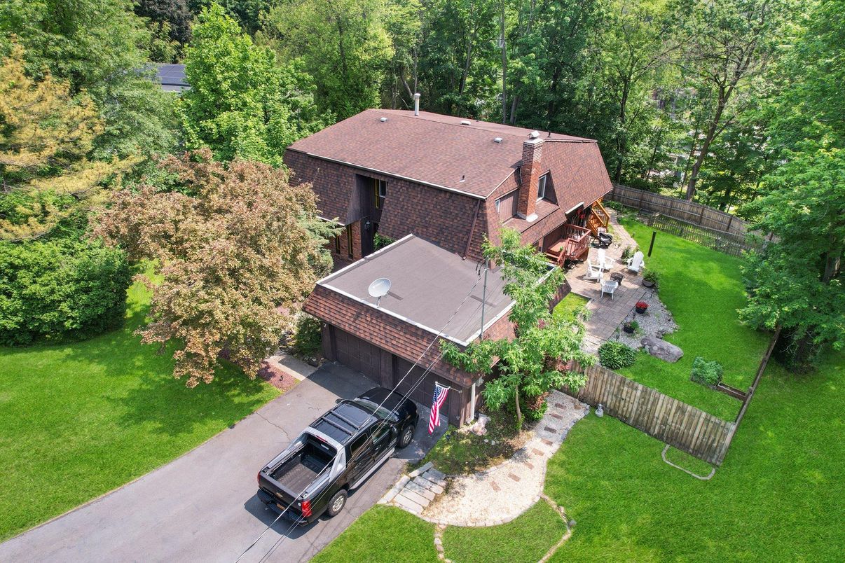 Exterior, Drone
