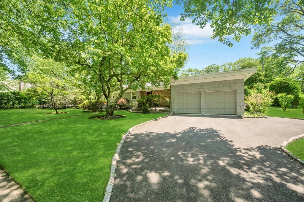 Backyard, Detached Garage, Exterior