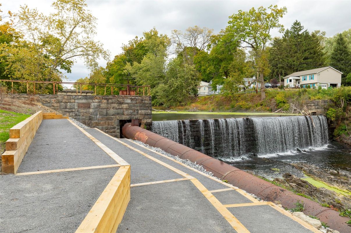 Exterior, Water