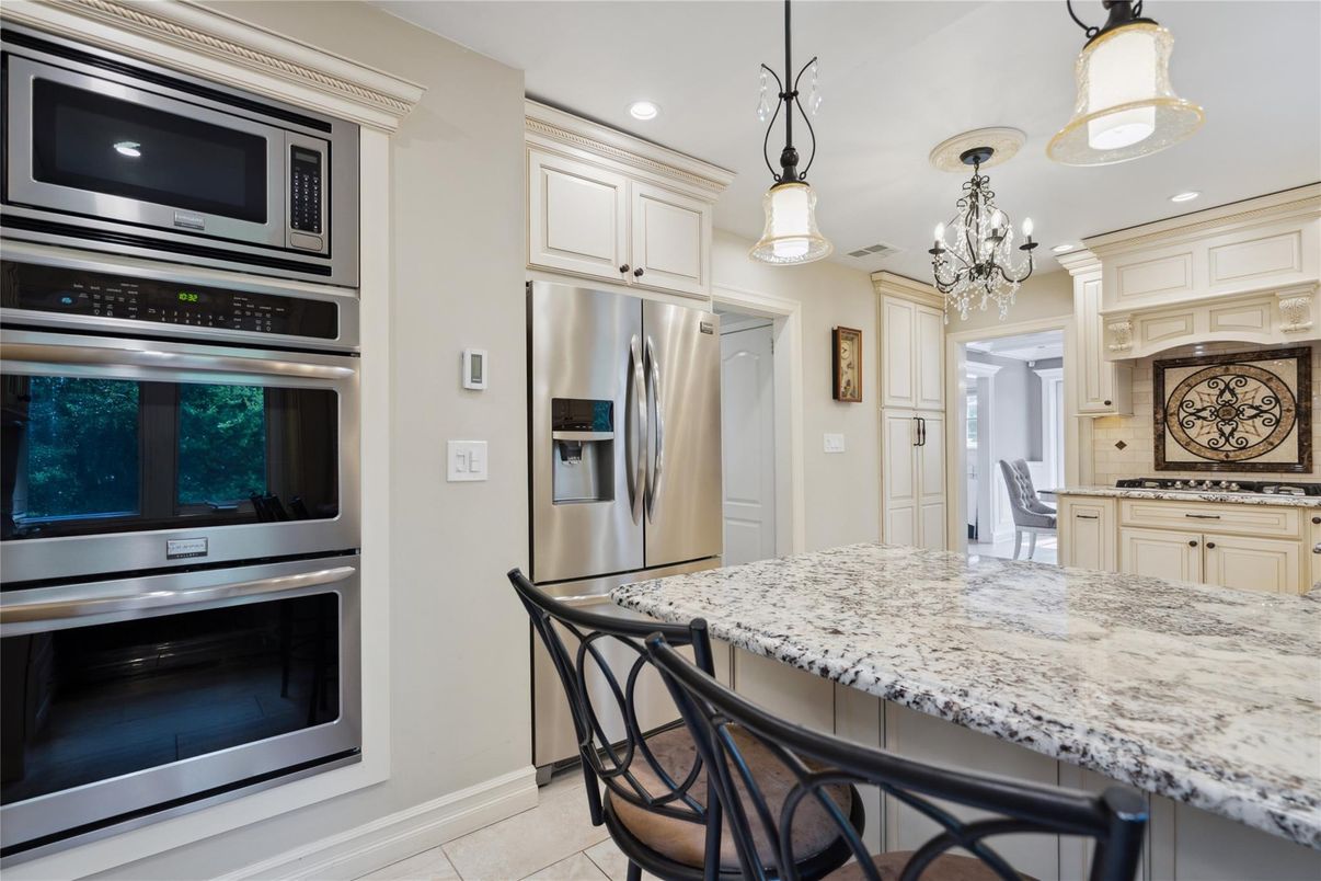 Chandelier, Interior, Kitchen, Pendant Lights, Recessed Lighting, Stainless Steel Appliances