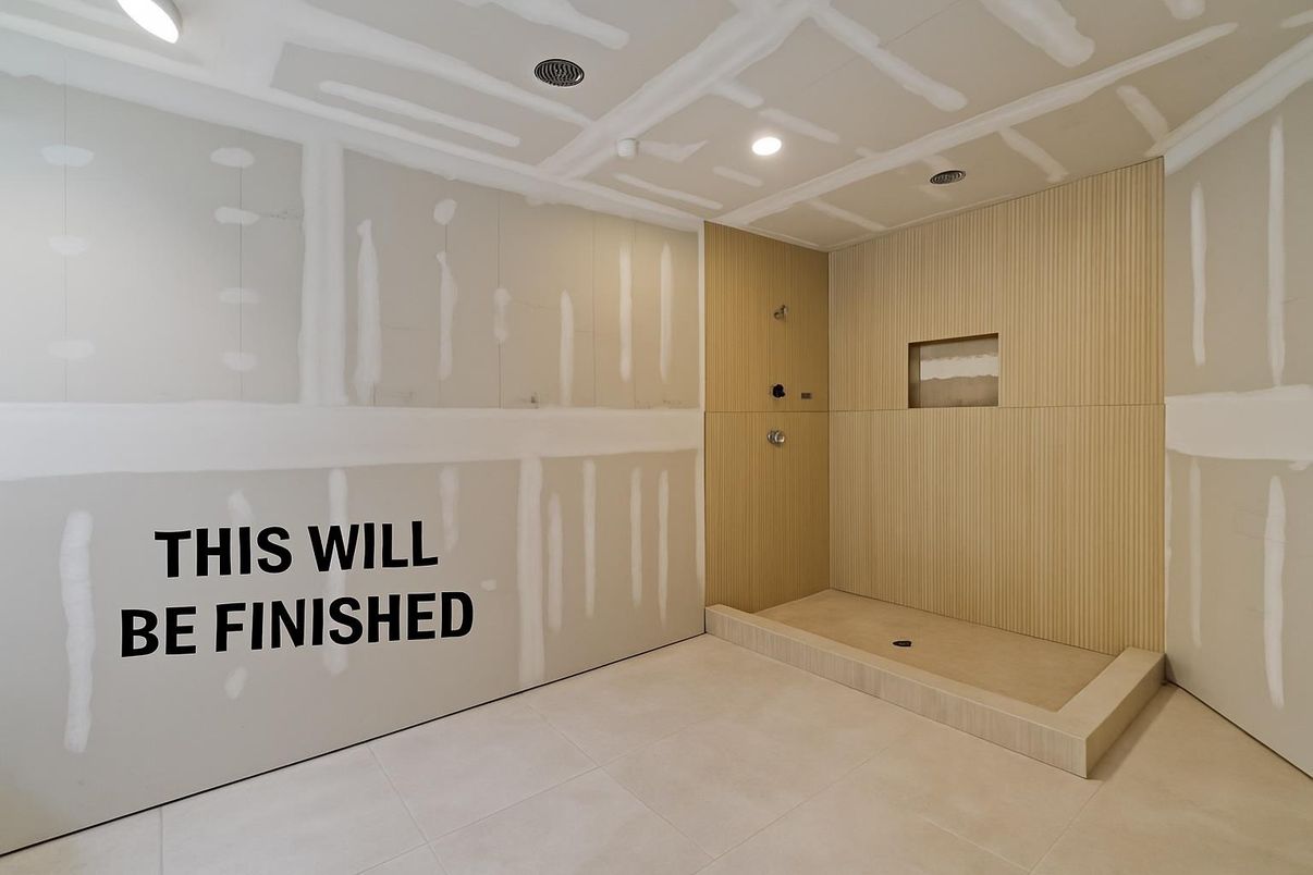 Empty room, Interior, Recessed Lighting