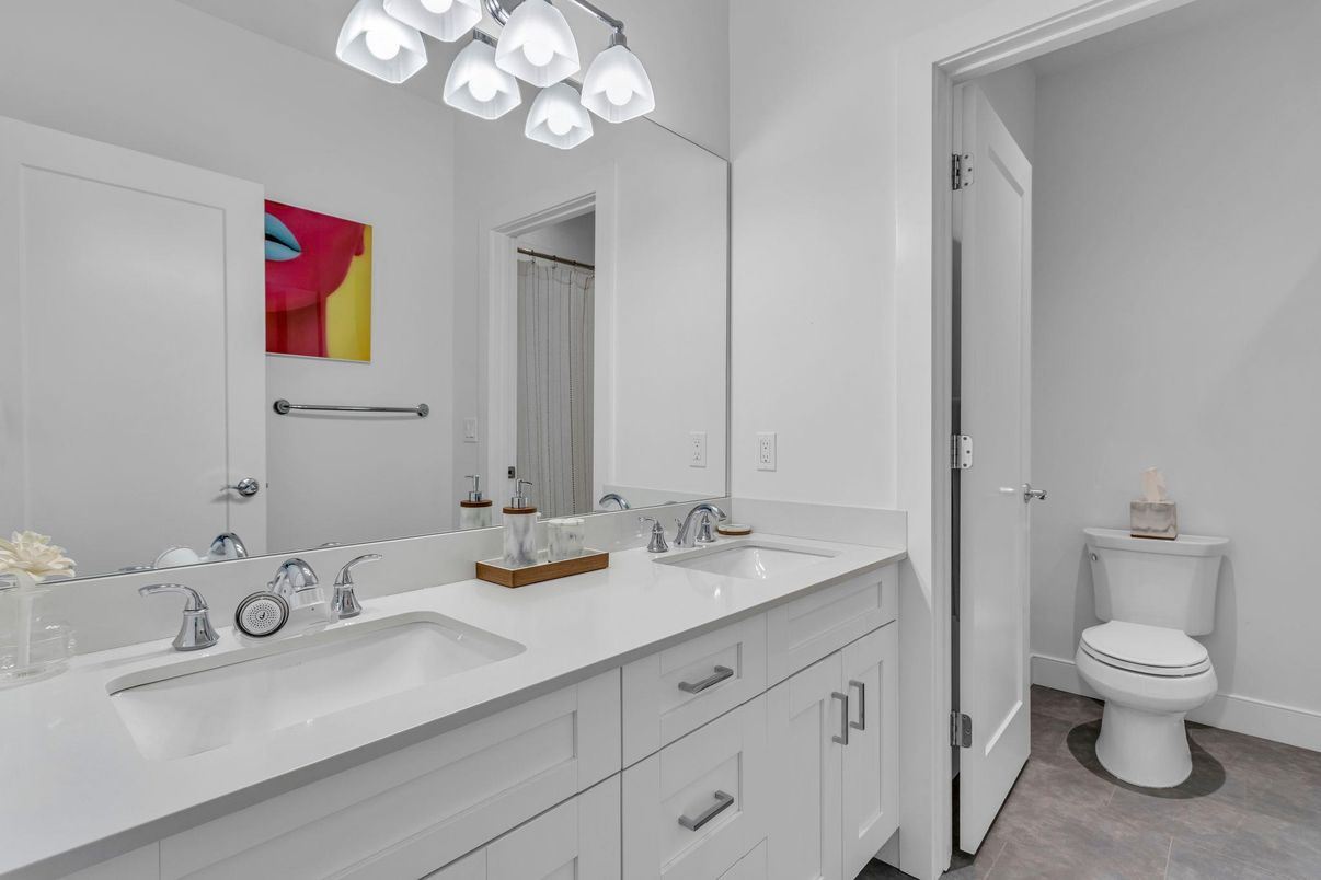 Bathroom, Dual Sink Vanities, Interior