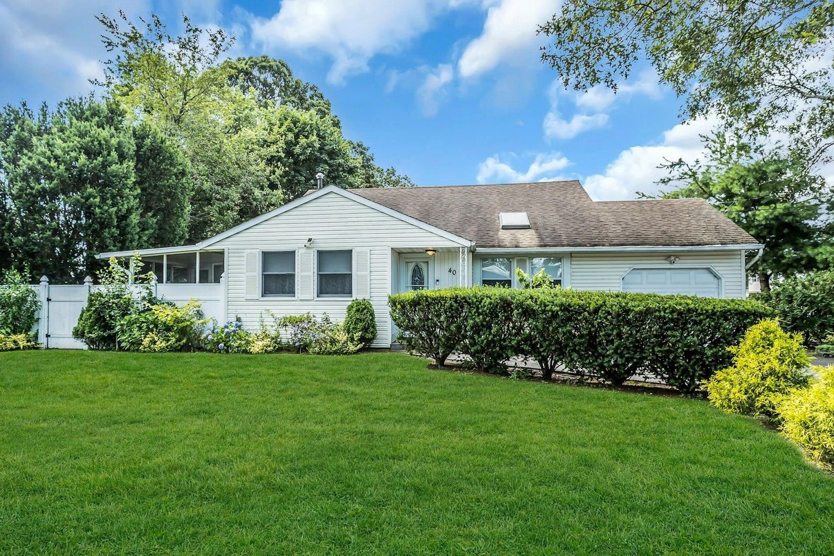 Backyard, Exterior, Facade, Ranch