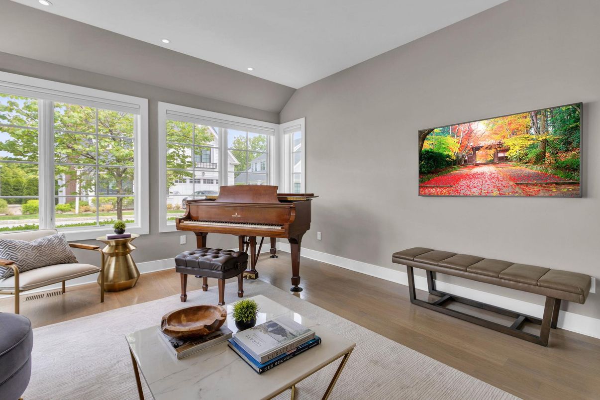 Interior, Piano, Recessed Lighting, Wood Texture Flooring
