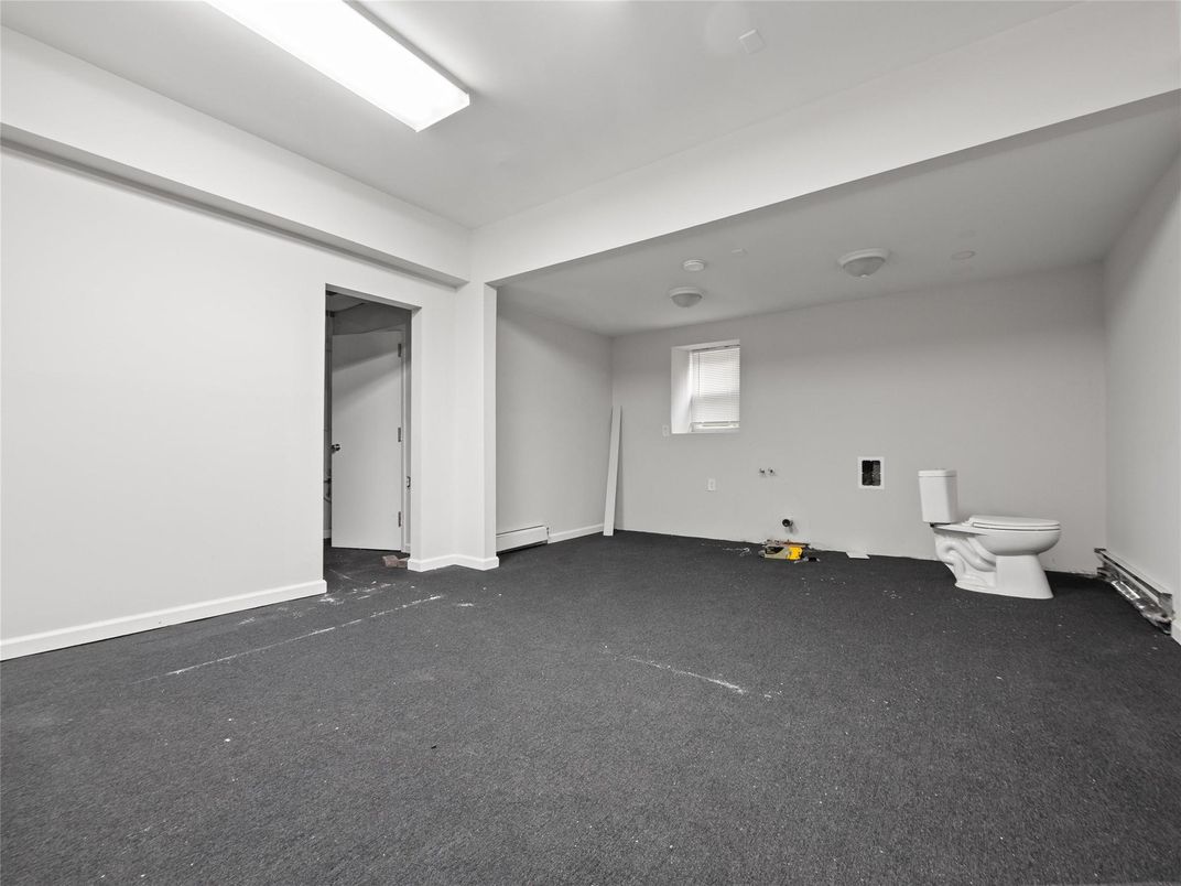 Bathroom, Empty room, Interior