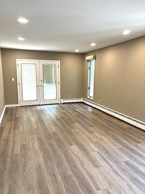 Empty room, Interior, Recessed Lighting, Wood Texture Flooring