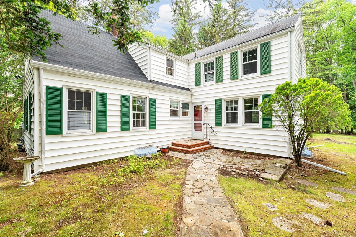 Exterior, Facade, Cape Cod
