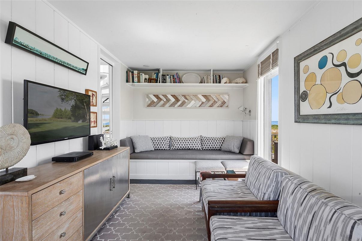 Interior, Living room