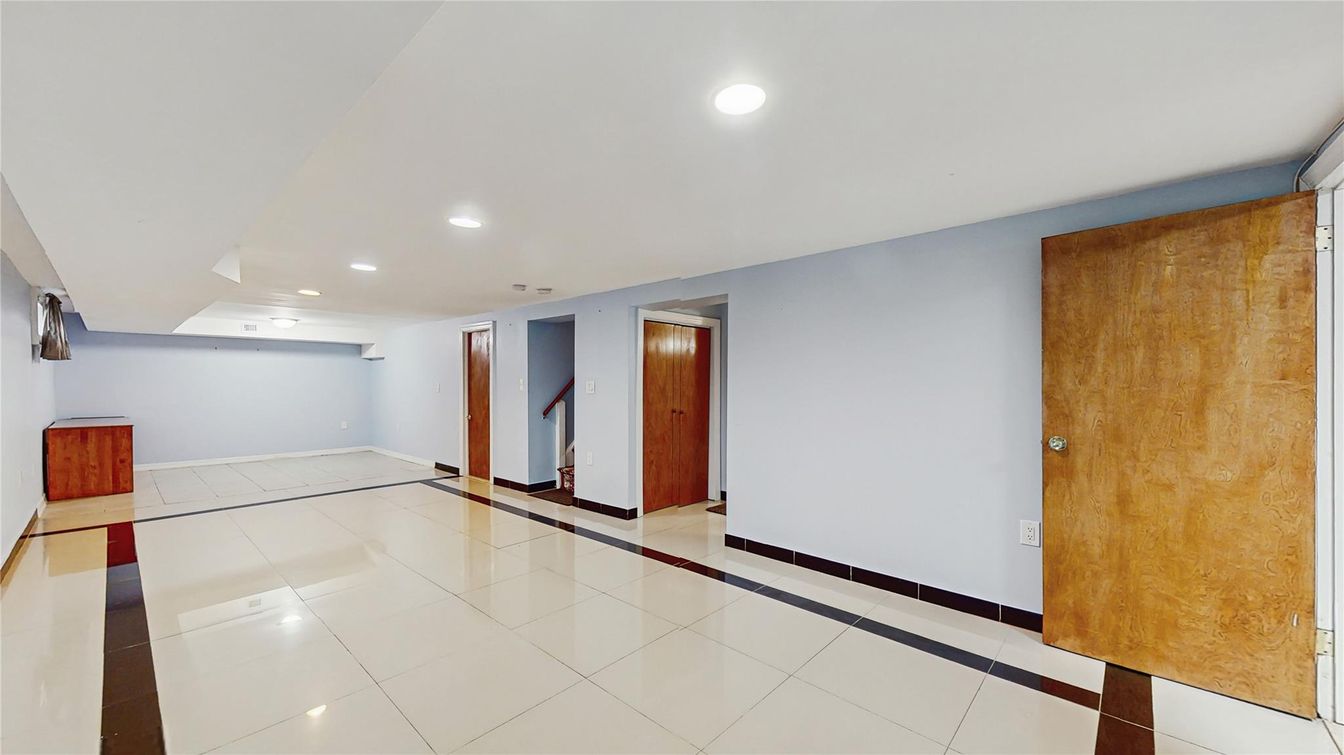 Interior, Recessed Lighting