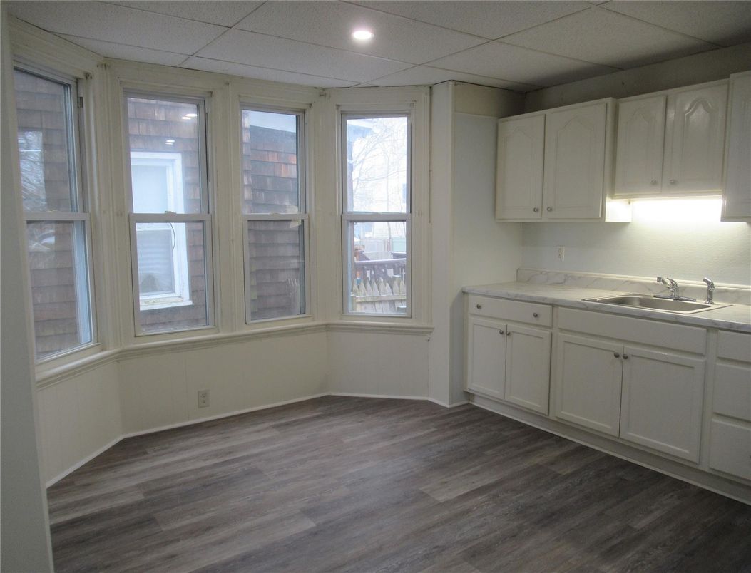 Empty room, Interior, Kitchen, Recessed Lighting, Wood Texture Flooring