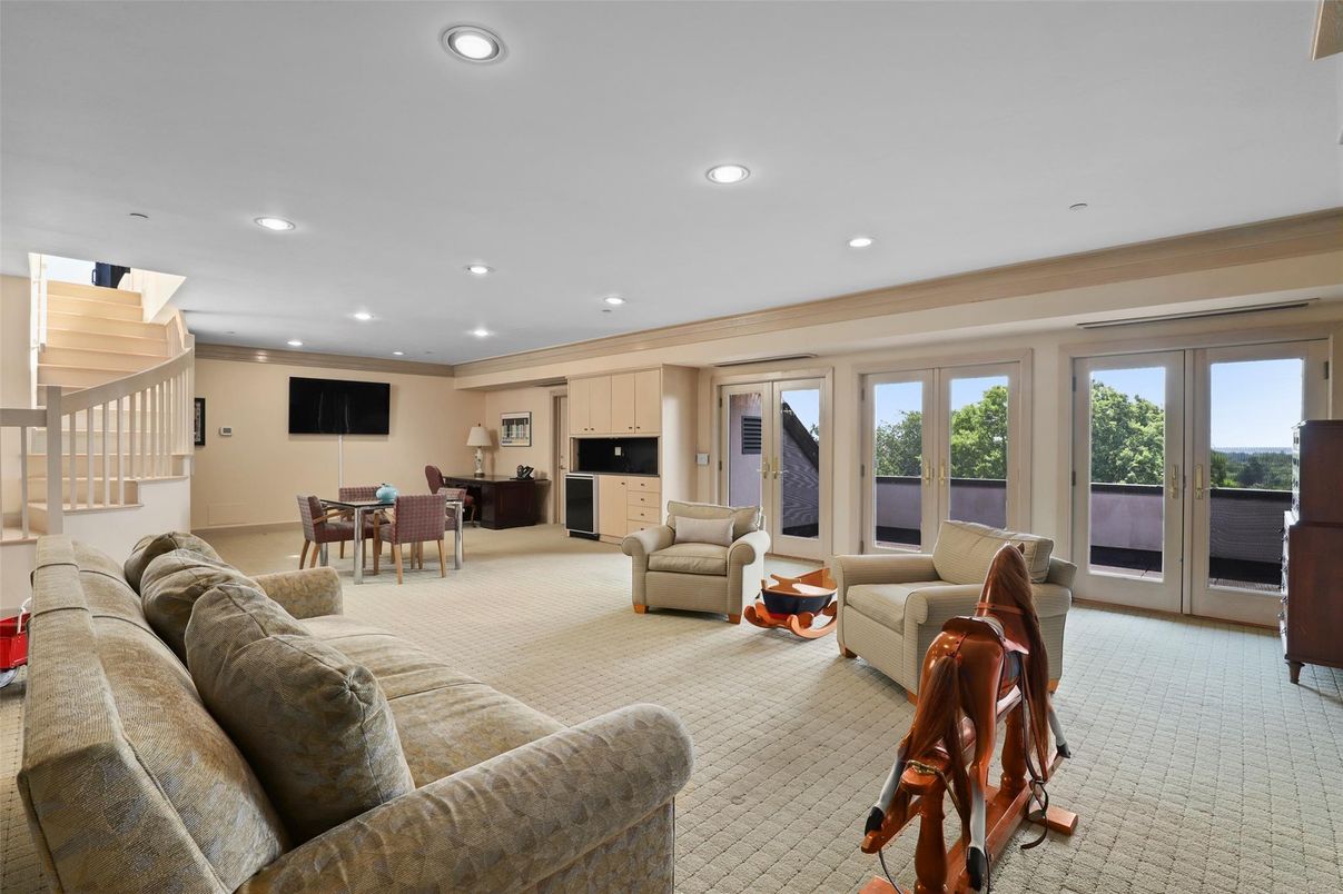 Dining room, Interior, Living room, Recessed Lighting