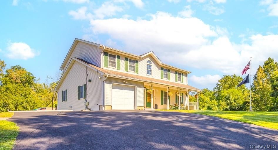 Attached, Exterior, Facade, Farmhouse