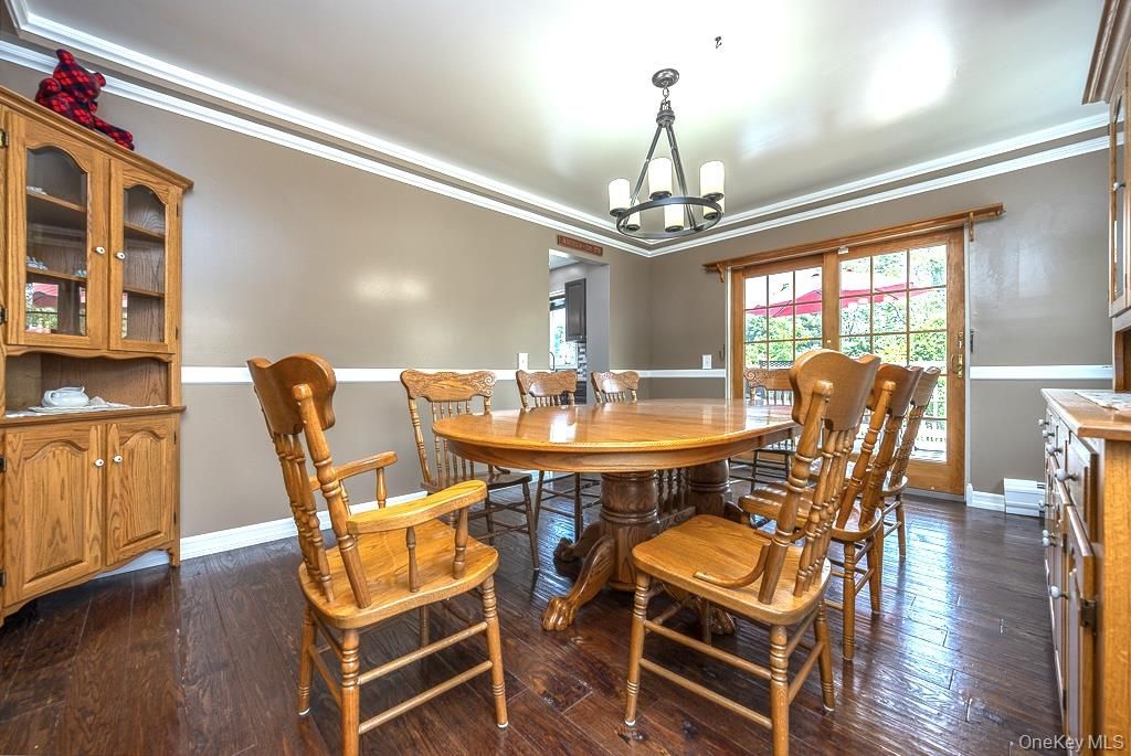 Chandelier, Dining room, Interior, Wood Texture Flooring