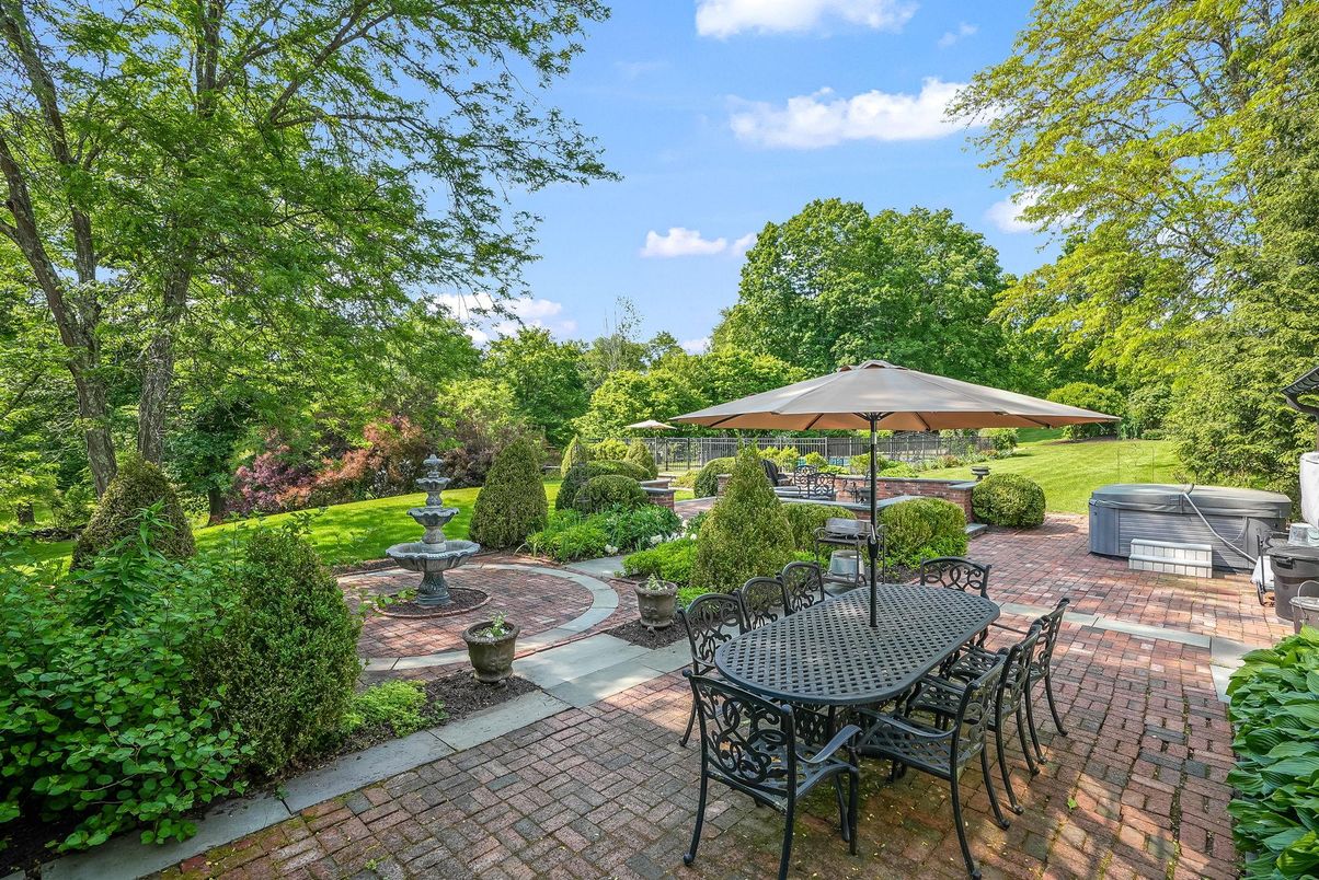 Backyard, Exterior, Hot Tub