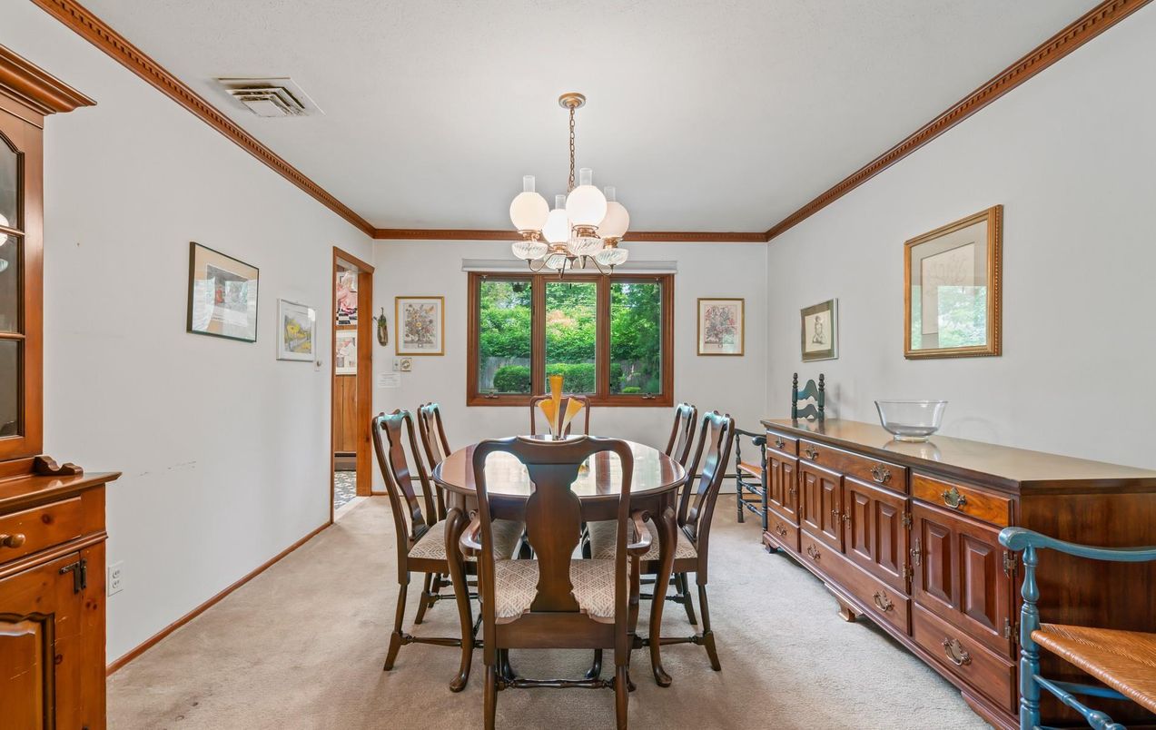 Chandelier, Dining room, Interior