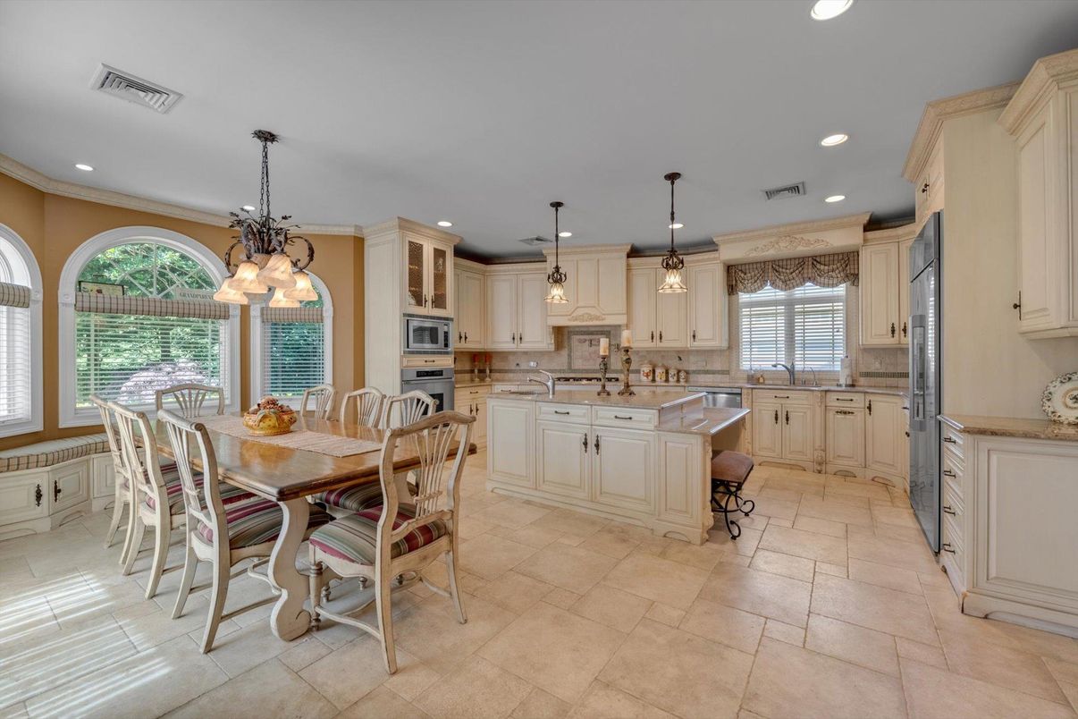 Dining room, Interior, Kitchen, Pendant Lights, Recessed Lighting