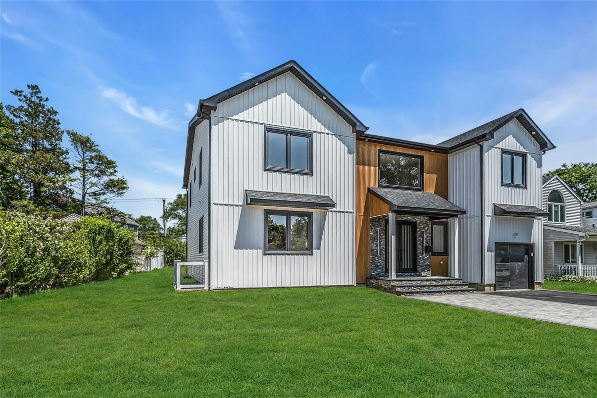 Backyard, Exterior, Facade, Farmhouse