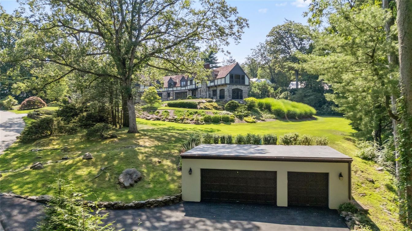Backyard, Detached Garage, Exterior
