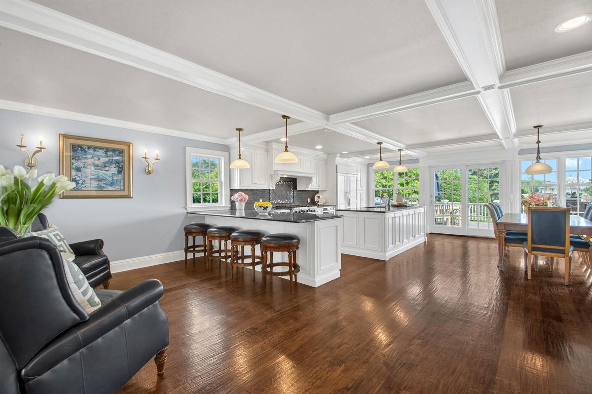 Dining room, Interior, Kitchen, Pendant Lights, Recessed Lighting, Wood Texture Flooring