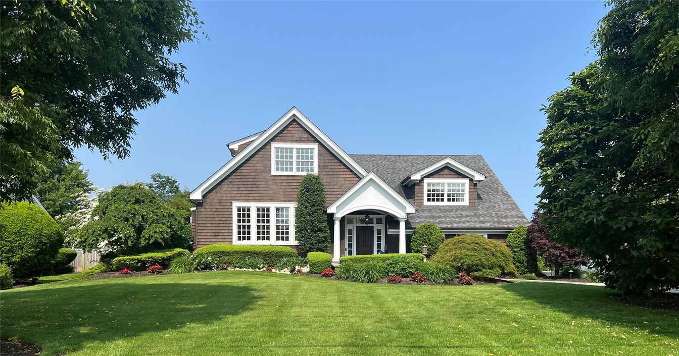 Exterior, Facade, Brick Traditional