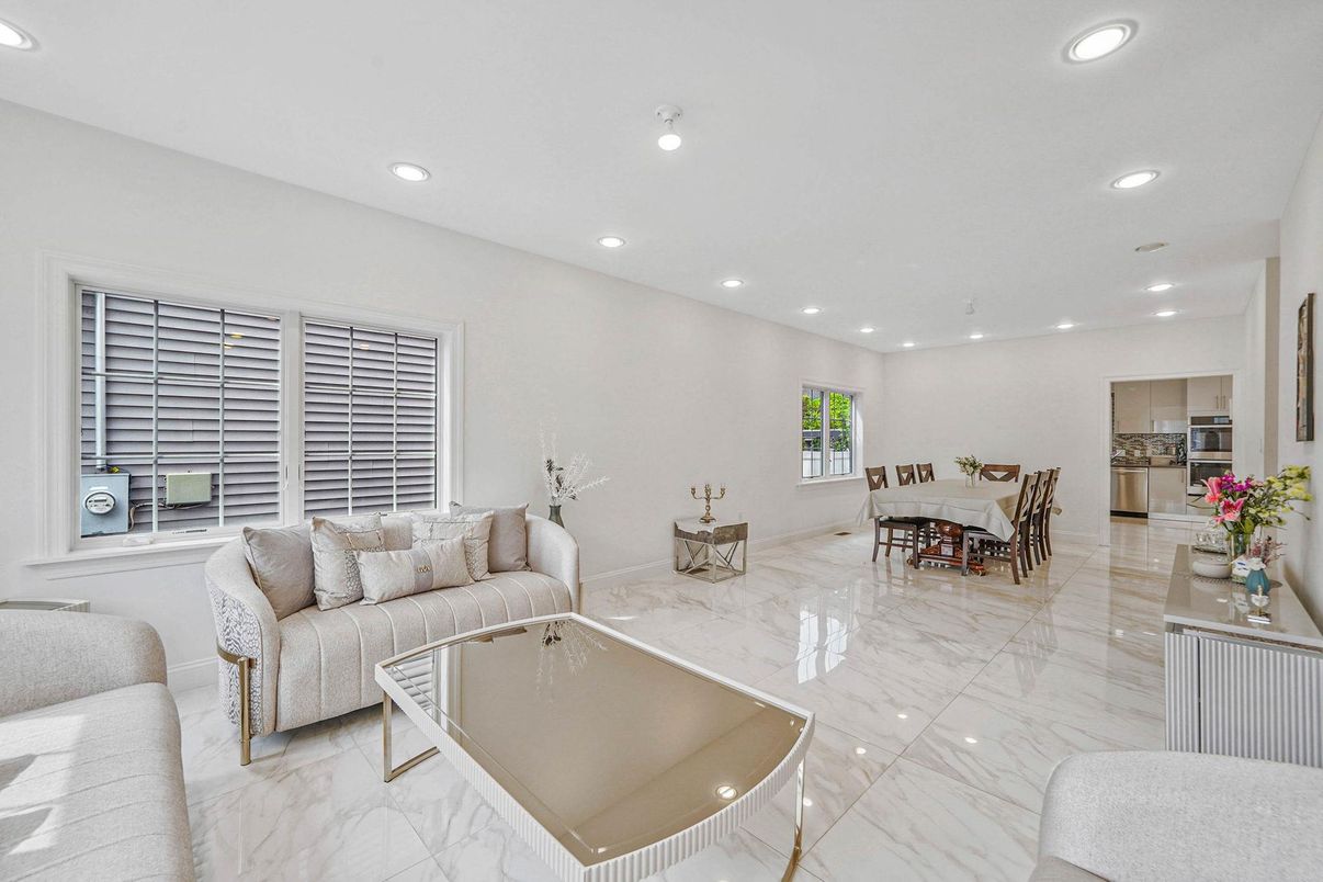 Dining room, Interior, Living room, Marble, Recessed Lighting