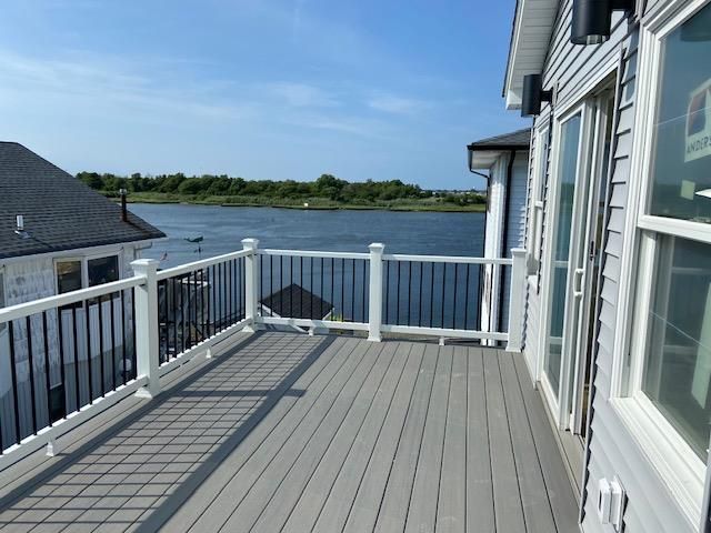 Exterior, Water