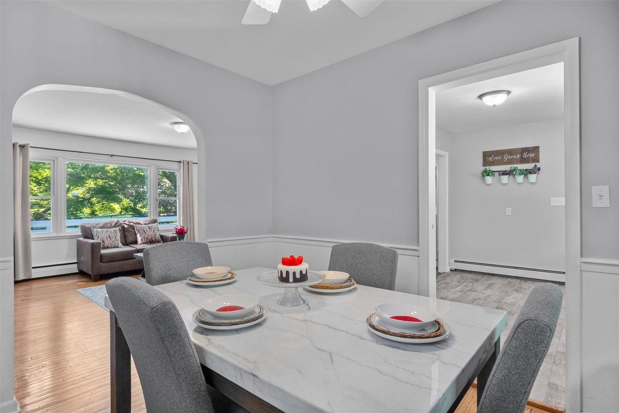 Dining room, Interior, Wood Texture Flooring