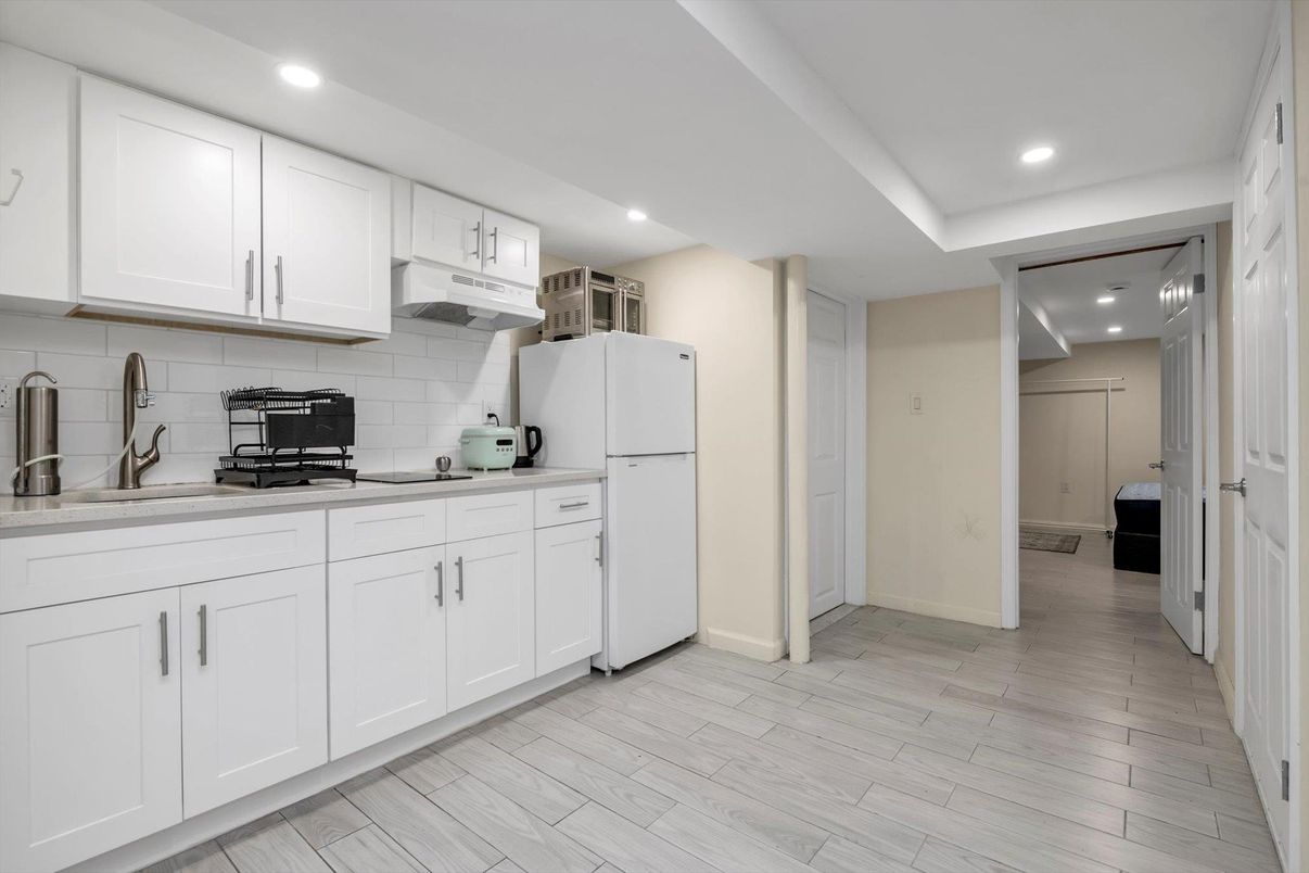 Interior, Kitchen, Recessed Lighting, Wood Texture Flooring