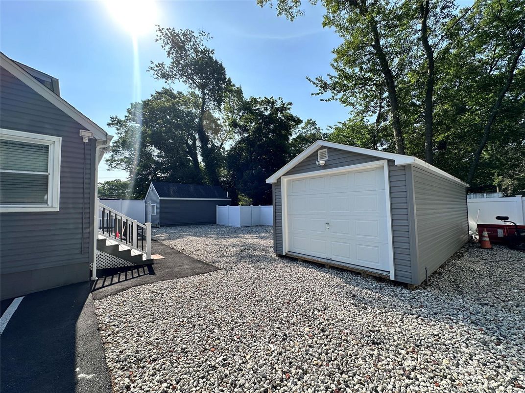 Backyard, Detached Garage, Exterior