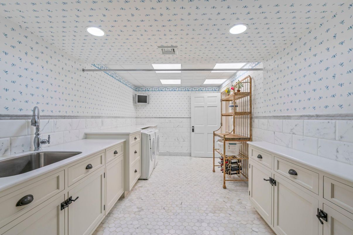 Interior, Kitchen, Marble Walls, Recessed Lighting