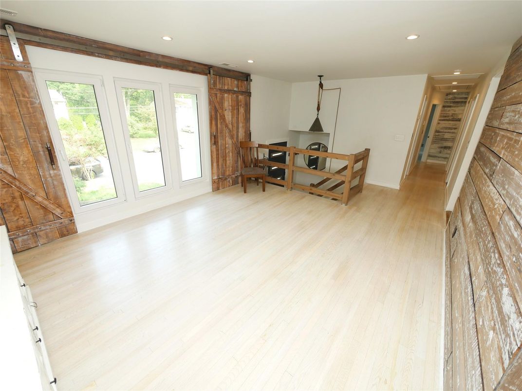 Empty room, Interior, Pendant Lights, Recessed Lighting, Wood Texture Flooring