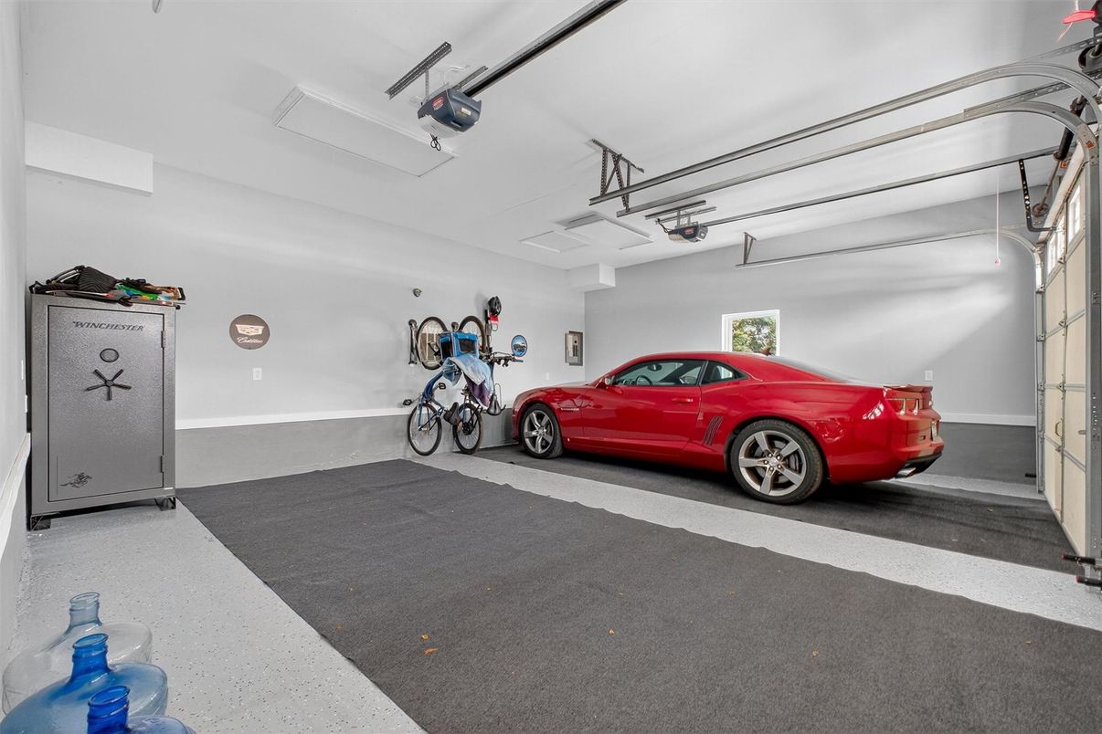 Garage, Interior