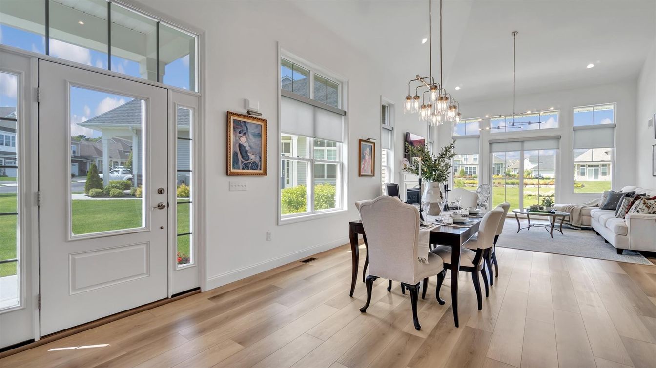 Dining room, Interior, Living room, Pendant Lights, Recessed Lighting, Wood Texture Flooring
