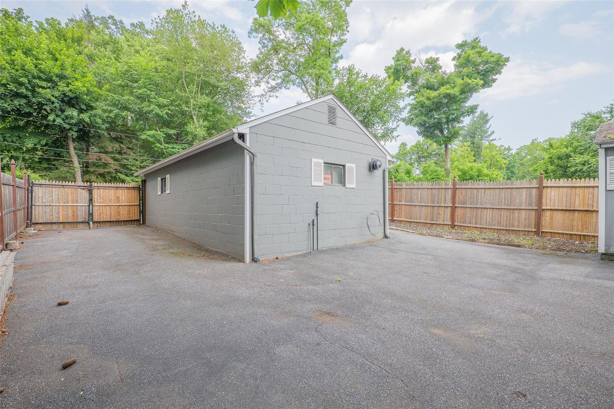 Backyard, Detached Garage, Exterior
