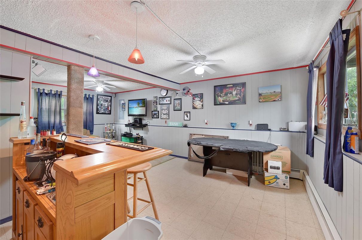 Billiard Table, Game Room, Interior, Pendant Lights